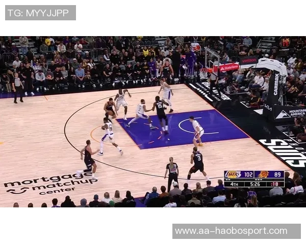 布克谈投篮手部动作是否算球的一部分引发热议